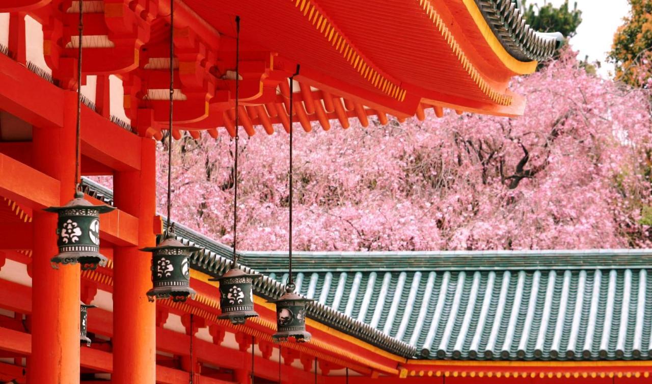 The Hotel Kiyomizu Imperial Palace West Киото Номер фото